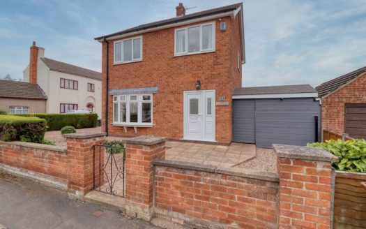 Low Cross Street, Crowle