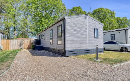Messingham Lakes, Messingham